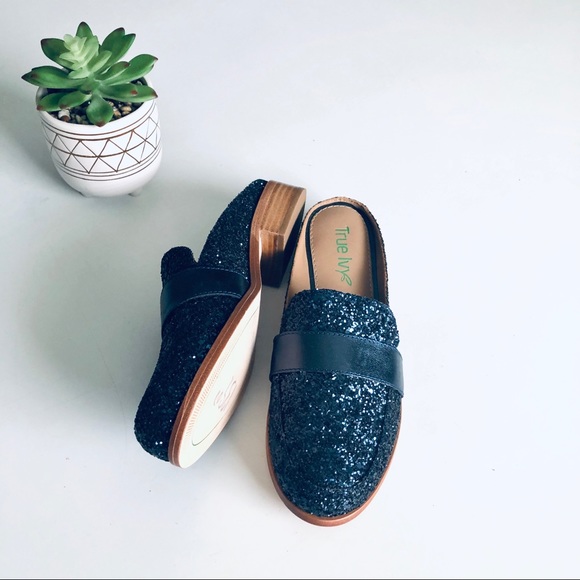 NEW True Ivy Glitter Clog Mules in Navy - Picture 1 of 8